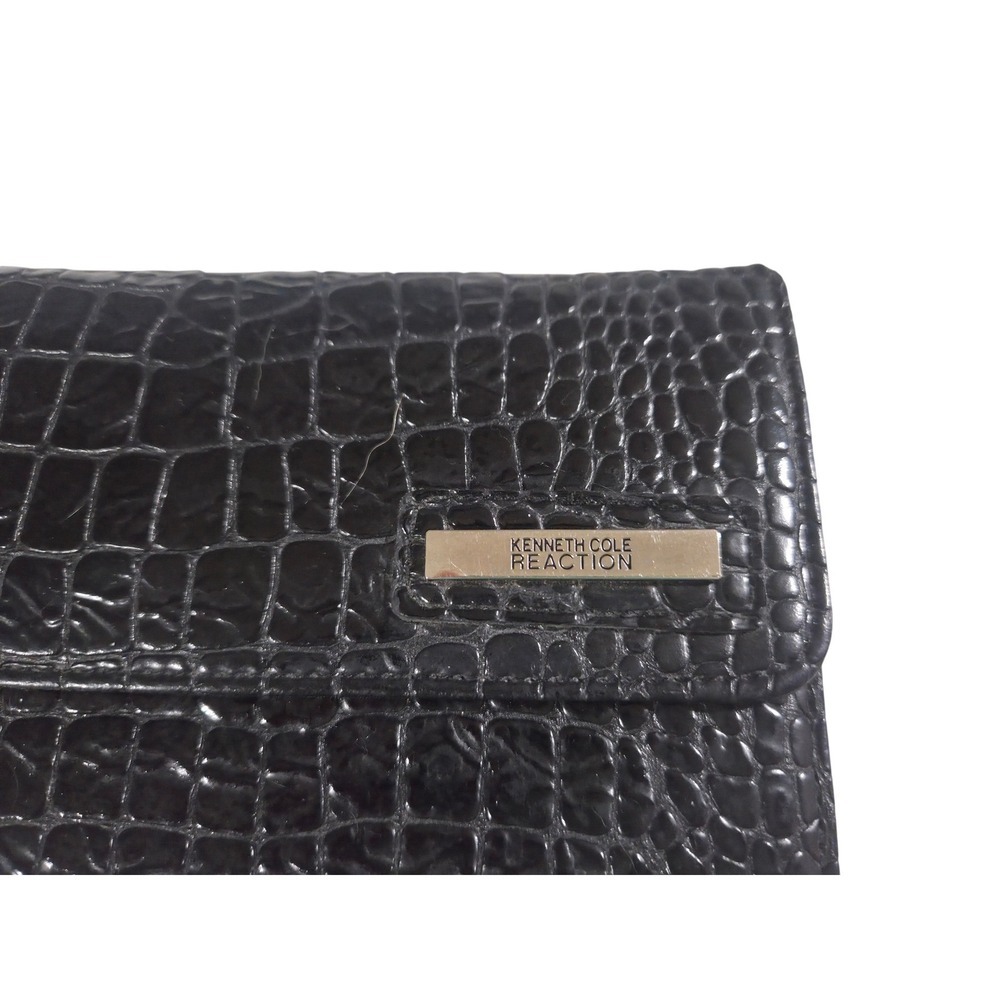 Kenneth Cole Reaction Womens Black Croc Embossed Trifold Wallet Snap Closure - Picture 2 of 5